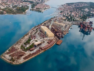 Brodotrogir - primjer bajke o brodogradilištu s luksuznom marinom